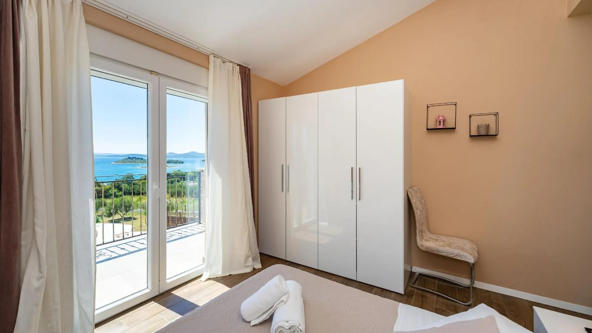 My Dalmatia - Sea View Villa Tonka With Private Swimming Pool And Home Gym Pakostane